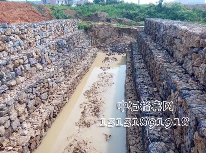 護(hù)岸格賓網(wǎng)、鍍鋅格賓網(wǎng)13131891918